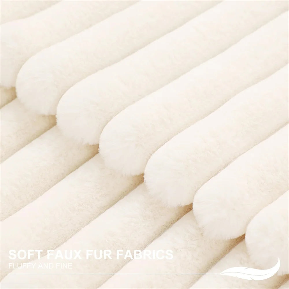 Housse de Coussin Nordic en Faux Fourrure - Gris